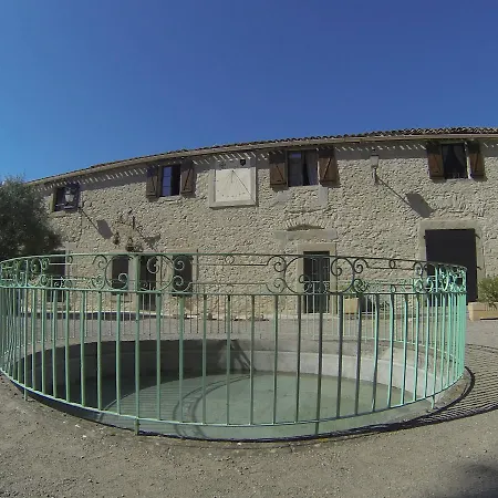 Castel Chambres Bed & Breakfast 3*