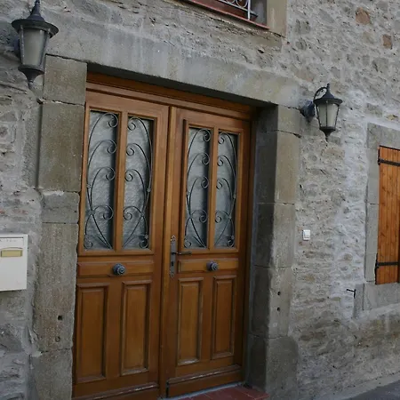 Castel Chambres Bed & Breakfast 3*