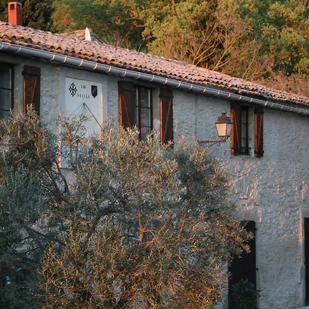 Castel Chambres 3*