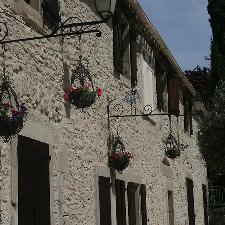 Castel Chambres Bed & Breakfast