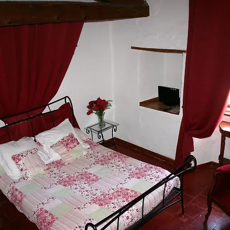 Castel Chambres 3*